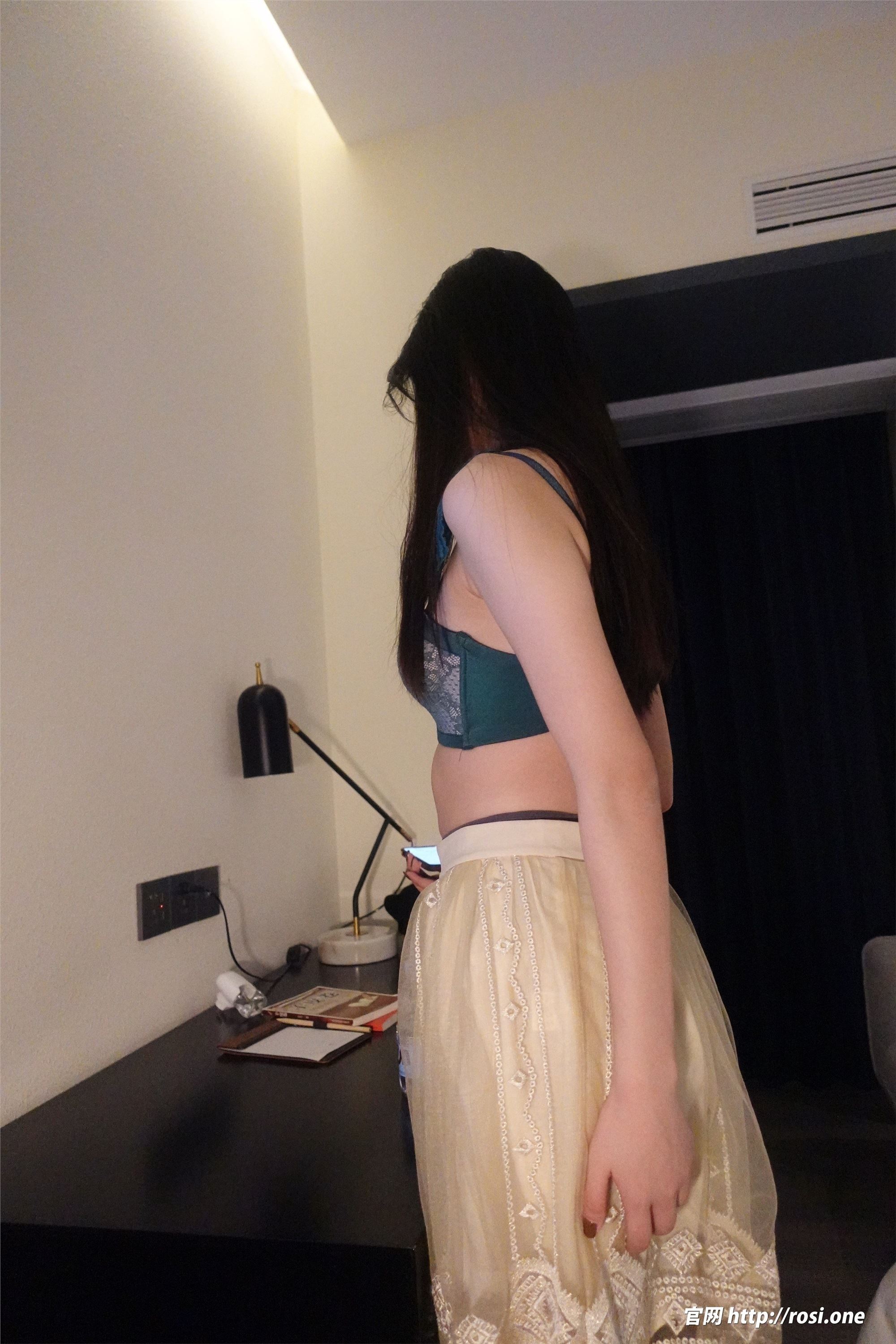 ROSI写真 2022.01.30 NO.3709